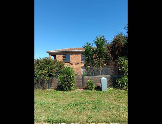 2 BEDROOM PROPERTY TO RENT IN WINDSOR PARK